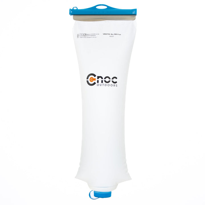 A transparent Cnoc Vecto 42mm water container with blue slider and cap