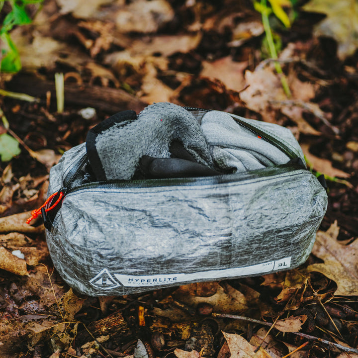 Hyperlite Mountain Gear DCF Zippy Pouch