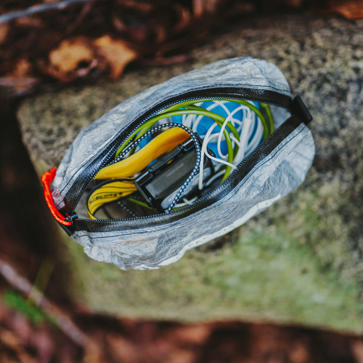 Hyperlite Mountain Gear DCF Zippy Pouch