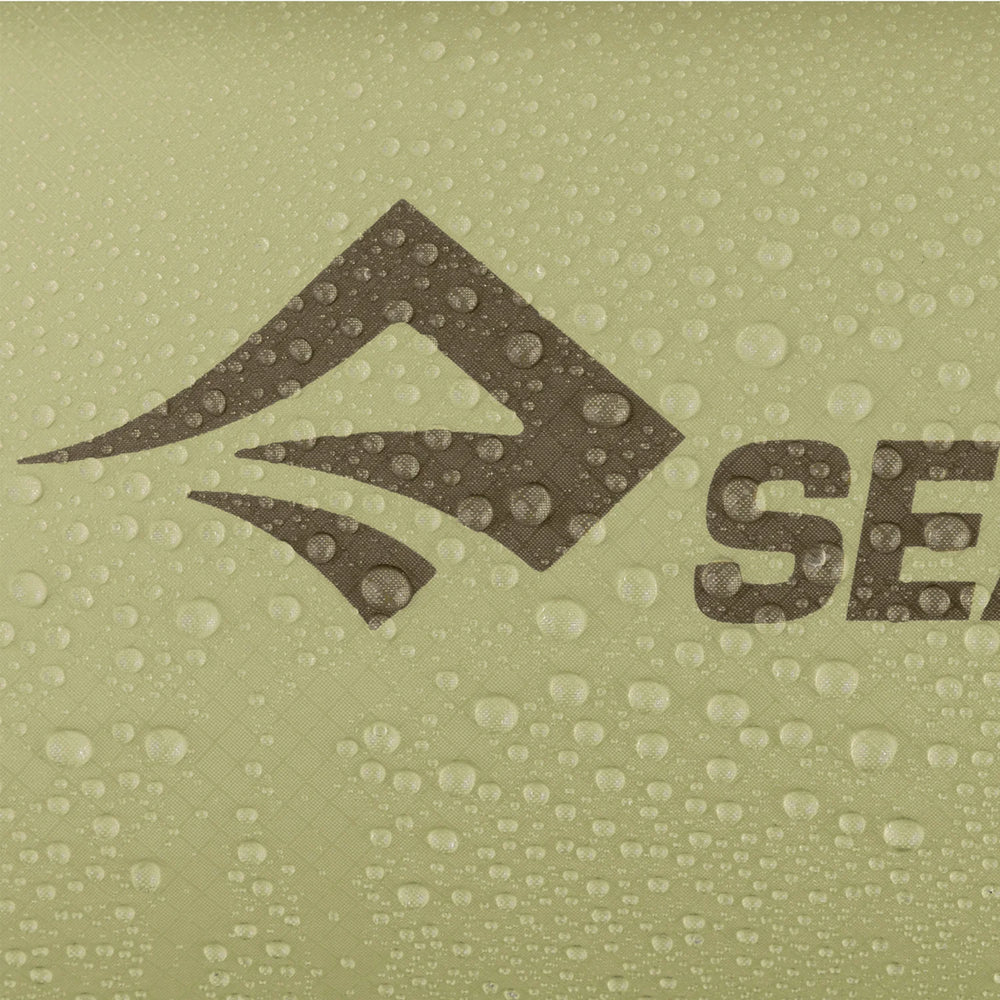 Logo with 'SE' initials on a textured green background