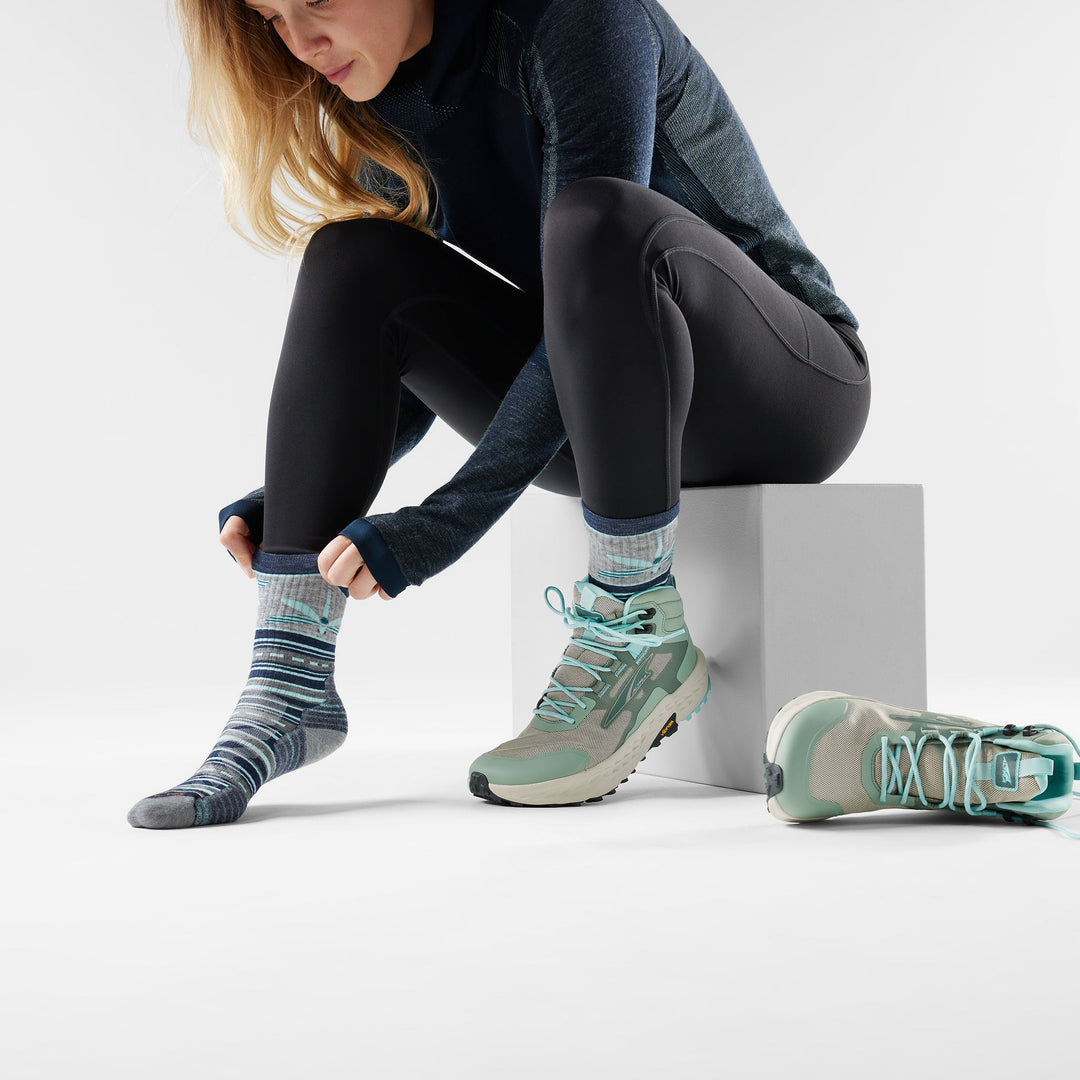 Smartwool Hike Targeted Cushion Dragon Stitch Mid Crew Socks Women&